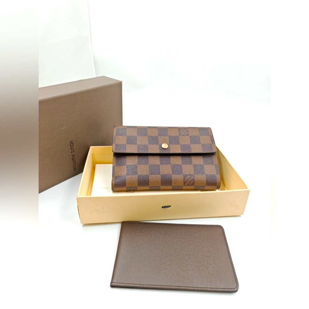 ‼️NEW‼️ Authentic Louis Vuitton Two wallets in box and receipt